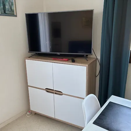 בית נופש Cozy Avec Joli Jardin הולגאט