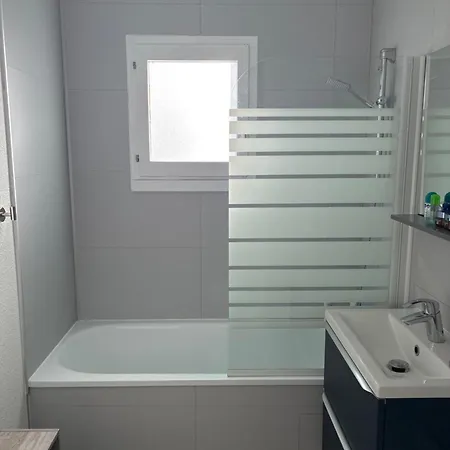 Cozy Avec Joli Jardin בית נופש *